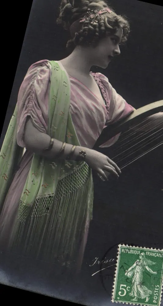 Jeune femme jouant de la harpe — carte postale — Iriska - Recto