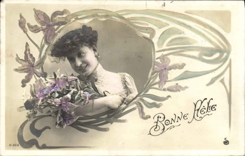 Jeune femme souriante — Bonne Rêve — éditeur O.323 - Recto