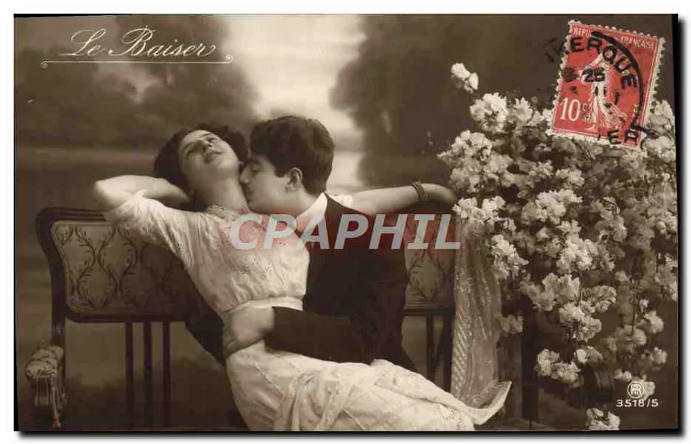Le Baiser — scène de couple — éditeur R. 3518/5 - Recto