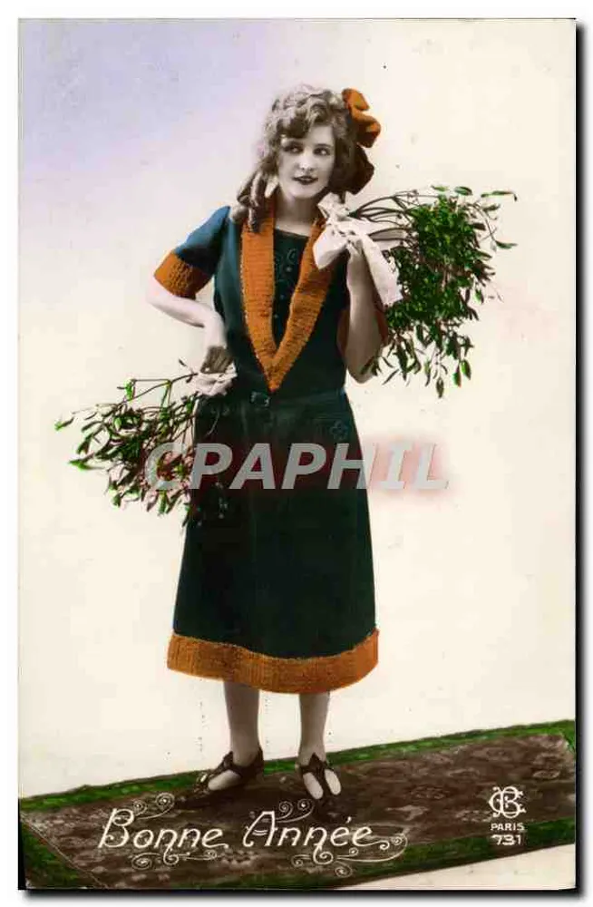 Femme en robe verte et orange — avec branche de gui — Paris 731 - Recto