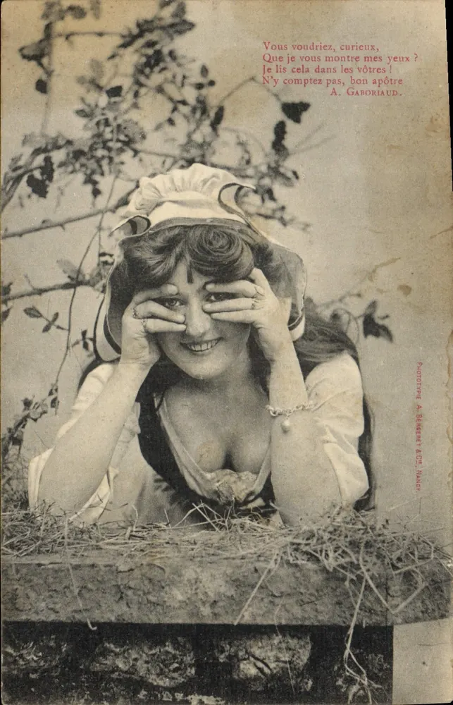 Femme jouant à cache-cache — texte poétique — Photographe A. Berement & Cie, Maner - Recto