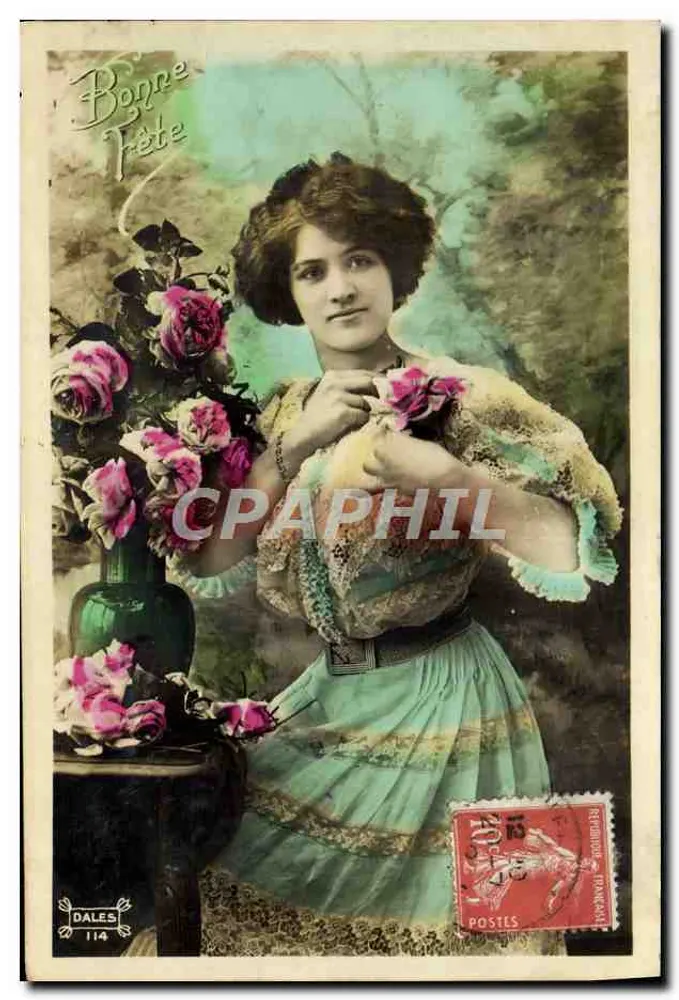 Jeune femme avec roses — scène de salon — éditeur DALES n°114 - Recto