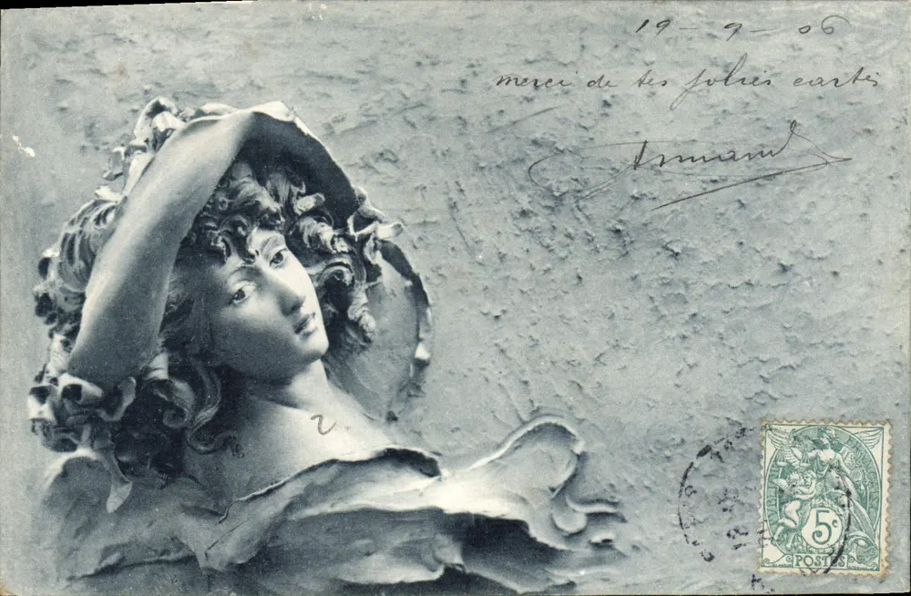 Statue de femme — sculpture — éditeur non visible - Recto