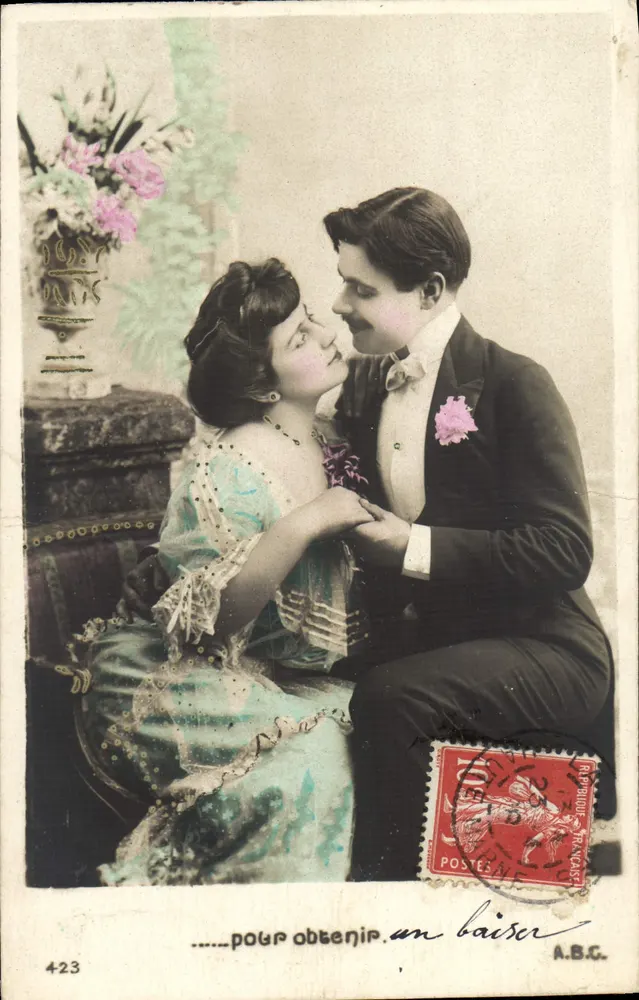 Couple en tenue de soirée — pour obtenir un baiser — A.B.G. n°423 - Recto