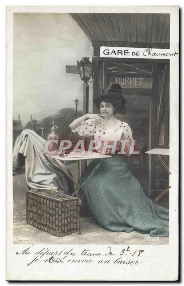 Frau am Bahnhof — Bahnhof Chaumont — Prima - Vorderseite
