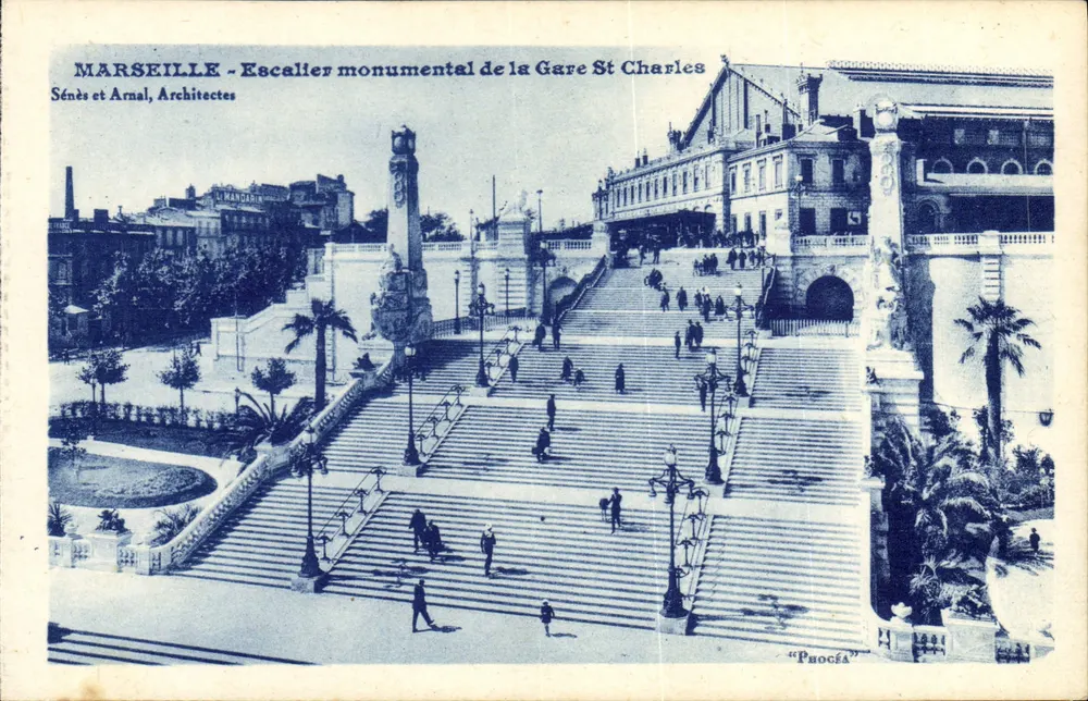 Marseille - Escalier monumental de la Gare St Charles — Sénès et Arnal, Architectes - Recto