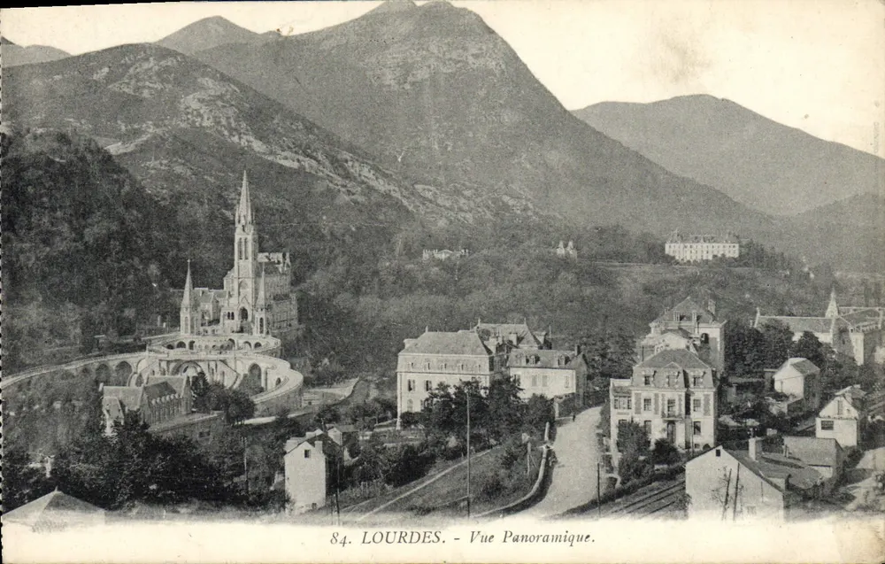 Lourdes - Vista Panorâmica — Edição F. Viron, n°84 - Frente