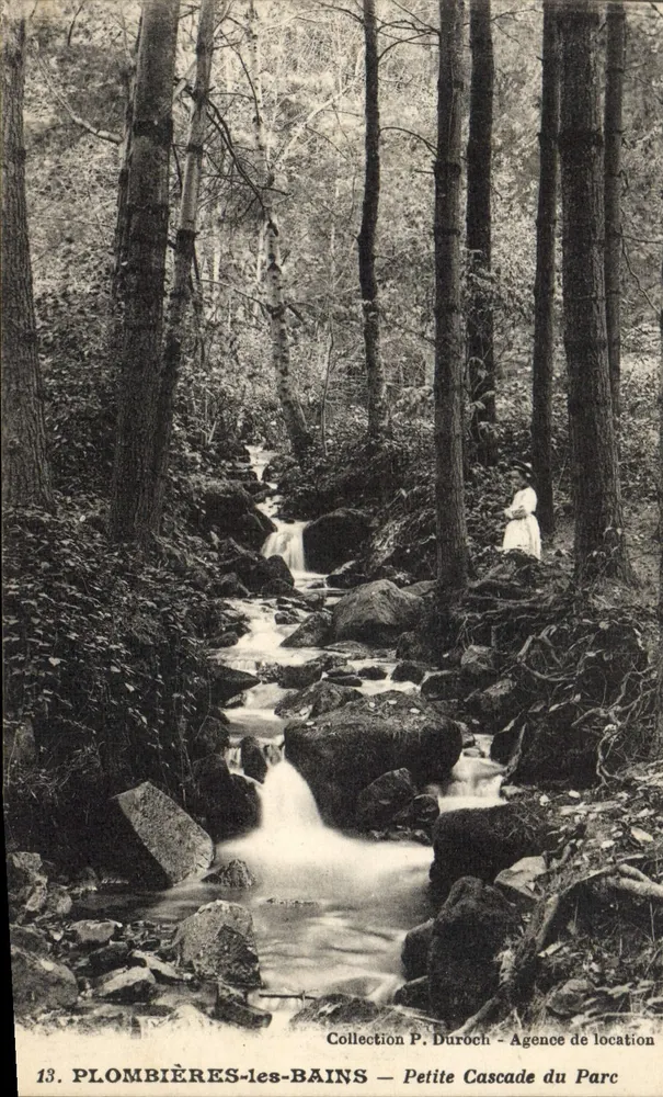 Plombières-les-Bains — Pequena Cachoeira do Parque — Coleção P. Duroch - Agência de Aluguel - Frente