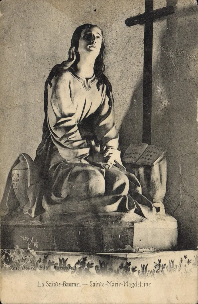 Sainte-Marie-Magdelaine — Statue an der Kreuzung — Édouard Marcelle - Vorderseite
