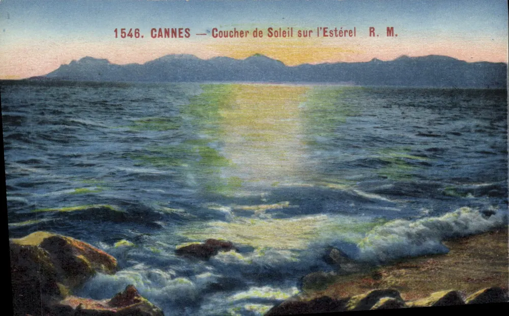 CANNES — Pôr do Sol sobre o Estérel — R. M. — n° 1546 - Frente