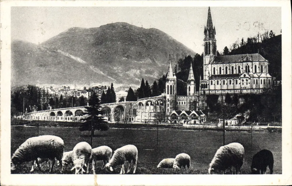 Lourdes — La Basilique P.D. — Édition Lourdes - Frente