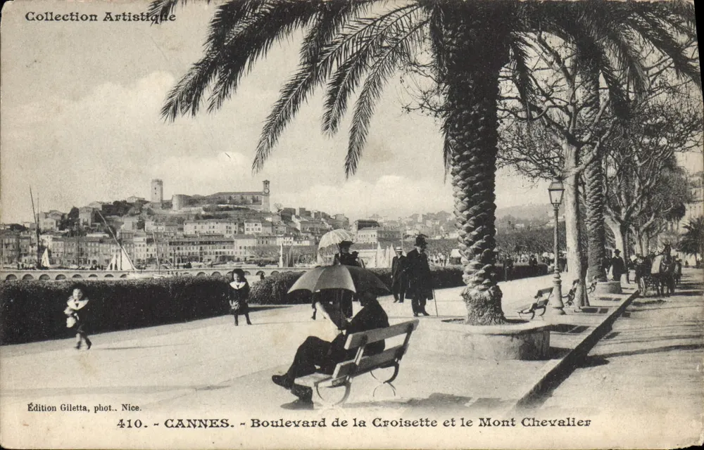 CANNES. - Boulevard de la Croisette und Mont Chevalier — Édition Gilletta, phot. Nice, n° 410 - Vorderseite