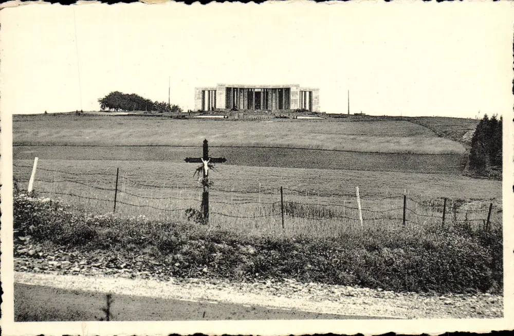 Memorial da Batalha do Saillant — Bastogne — Erguido pela Associação Belga-Americana — Editor Thil, Liège - Frente