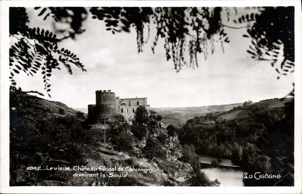 Das alte feudale Schloss Chouvigny über der Sioule — Edition La Cigogne - Vorderseite