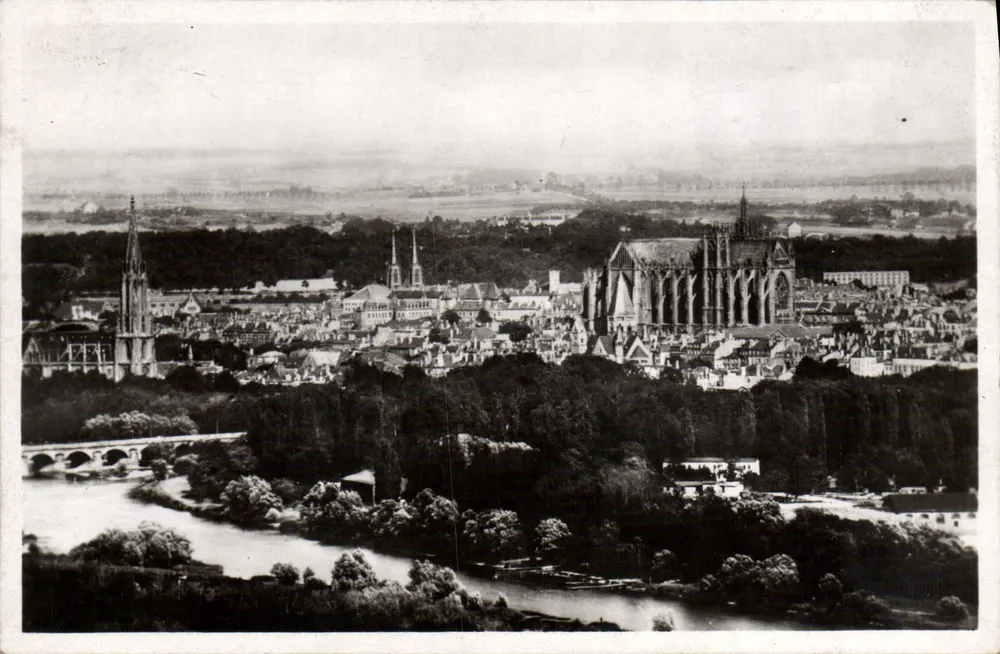 Metz — Widok ogólny — Foto Prillot, wydawnictwo La Fayette, nr 4772 B - Awers