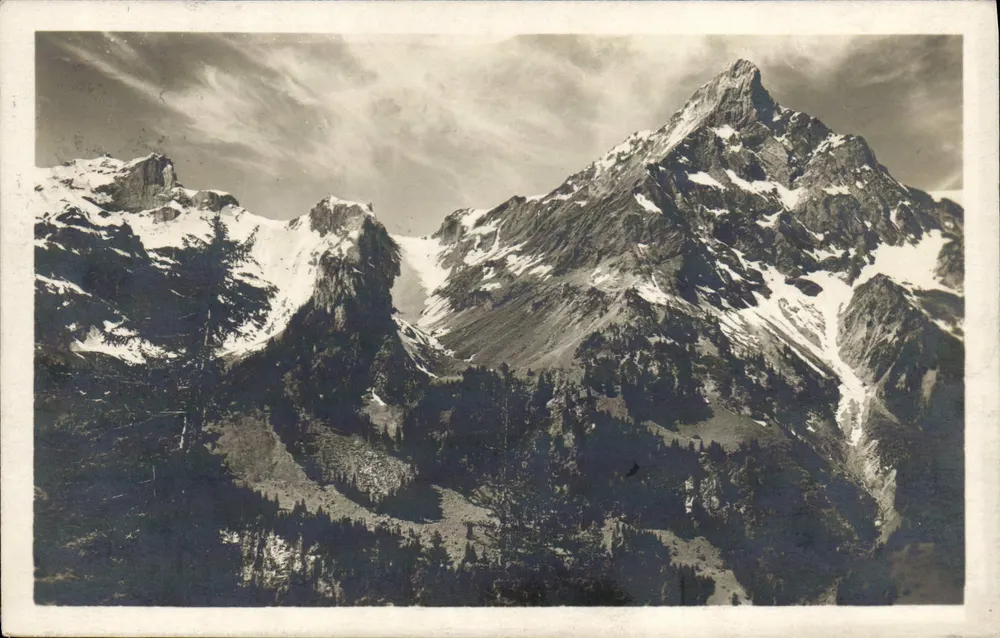 Aernighorn (2743 m), Schersax e Wittwe (2865 m) vista da Griesasp — Edição Photoglob Co., Zürich, n° X 5933 - Frente