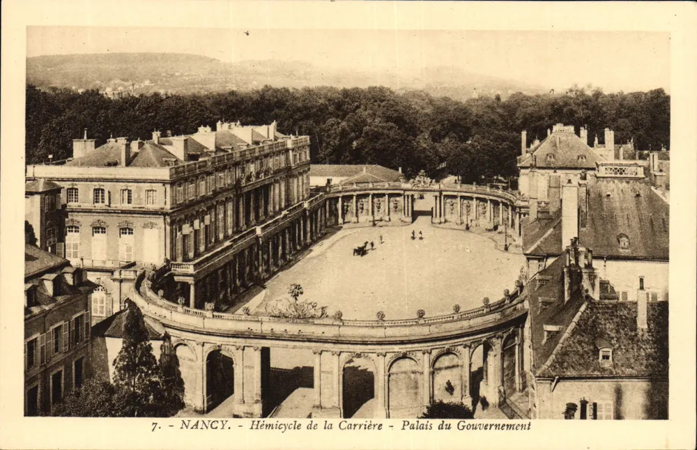 NANCY - Hémicycle de la Carrière - Palais des Regierungen - Vorderseite