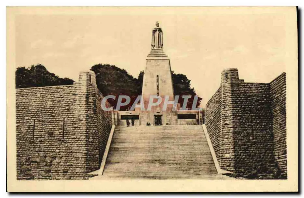 Denkmal für den Sieg und die Soldaten von Verdun — Léon Chesnay, Architekt — Jean Boucher, Bildhauer - Vorderseite