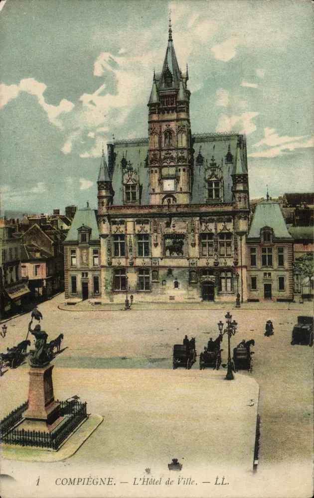 Compiègne — O Hotel de Ville — LL. - Frente