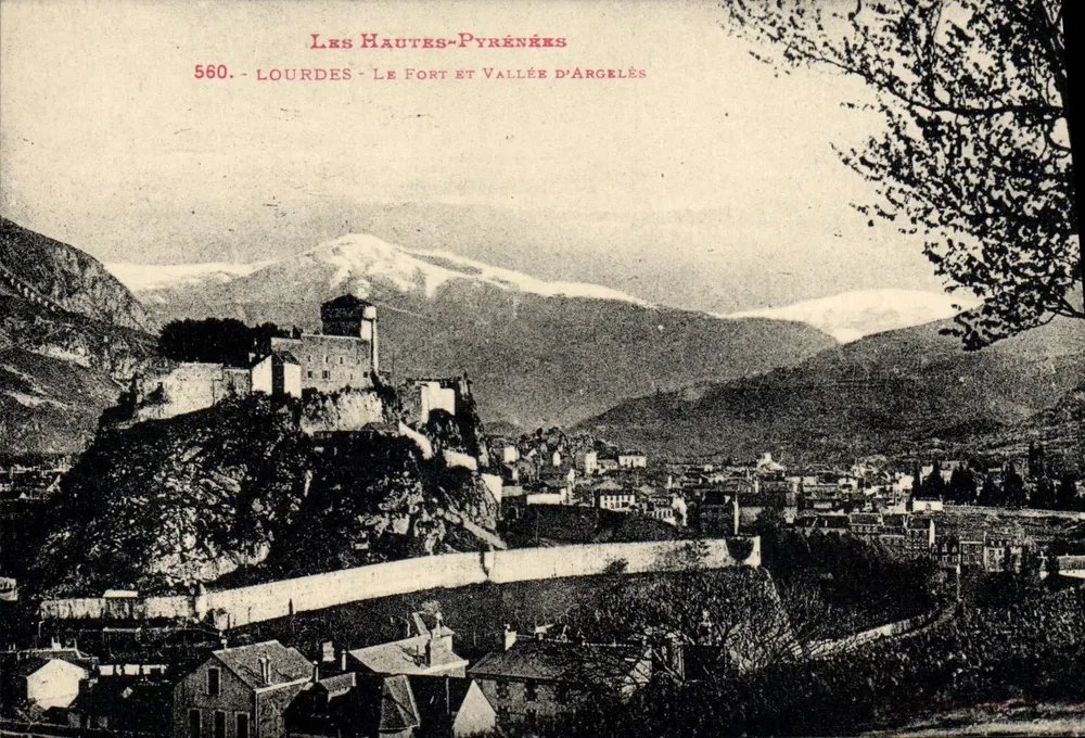 Lourdes - O Forte e Vale de Argelès — Les Hautes-Pyrénées, n°560 - Frente