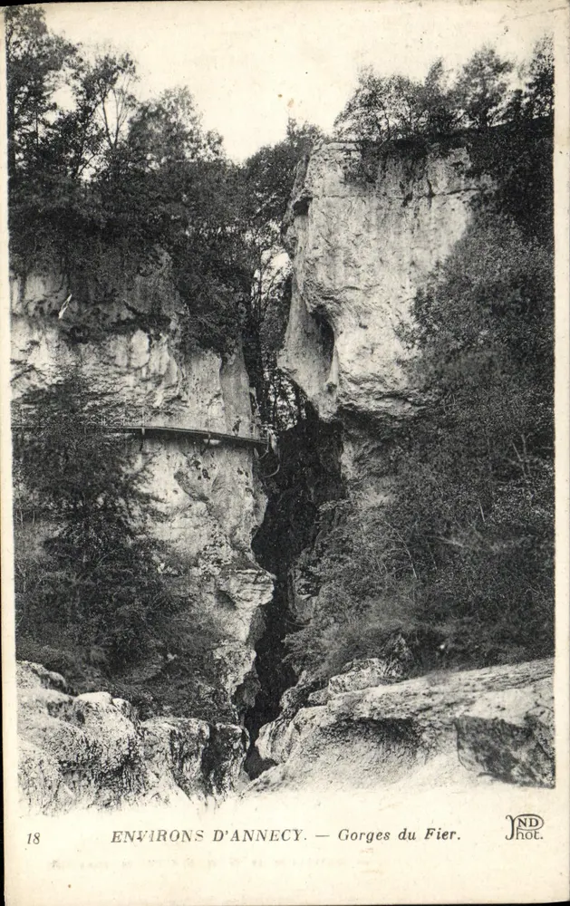 Arredores de Annecy — Gorges do Fier — ND Phot. - Frente