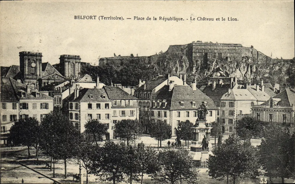 Belfort (Territoire) — Place de la République — Das Schloss und der Löwe. — N° 33. - Vorderseite