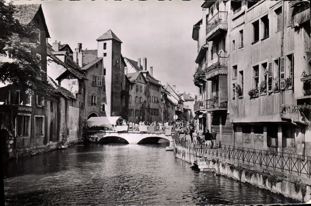 Anneyce (Haute-Savoie) — Das alte Annecy, Kanal du Thiou — Éditions du Globe Reprod. - Vorderseite