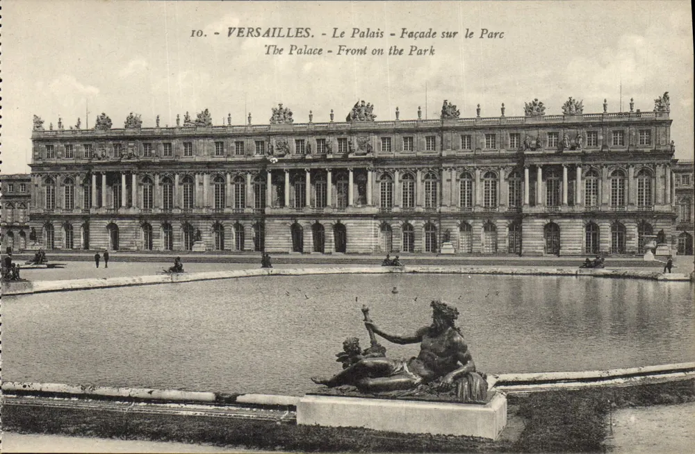 Versailles - O Palácio - Fachada sobre o Parque — M. Moreau, editor, n°10 - Frente