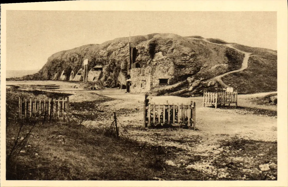 O Forte de Vaux — Forte de Vaux — Ossuário de Douaumont - Frente