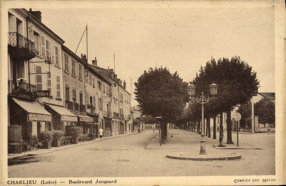 Charlieu (Loire) — Boulevard Jacquard — Combier Imp. Macon - Frente