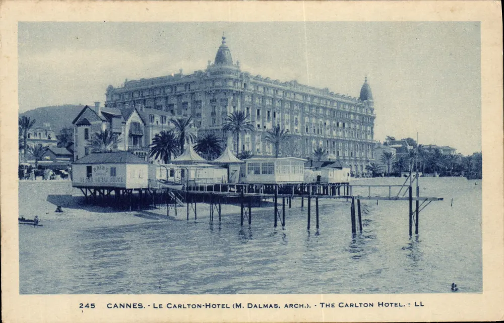 CANNES - Het Carlton Hotel (M. Dalmas, Arch.) - Voorkant