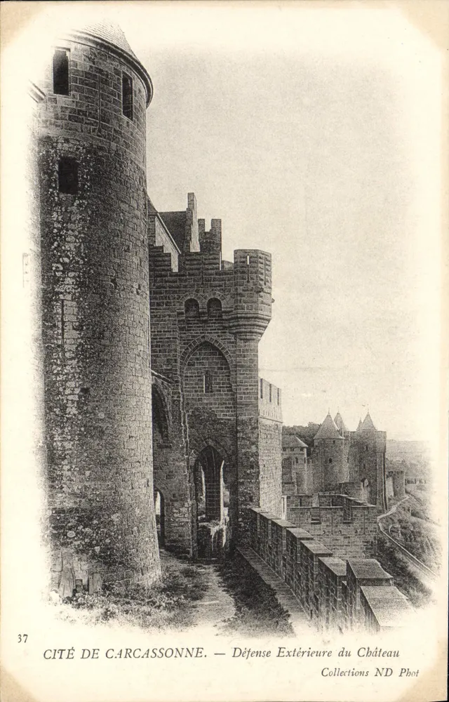 Stadt Carcassonne — Äußere Sicherung des Schlosses — Sammlung ND Phot - Vorderseite