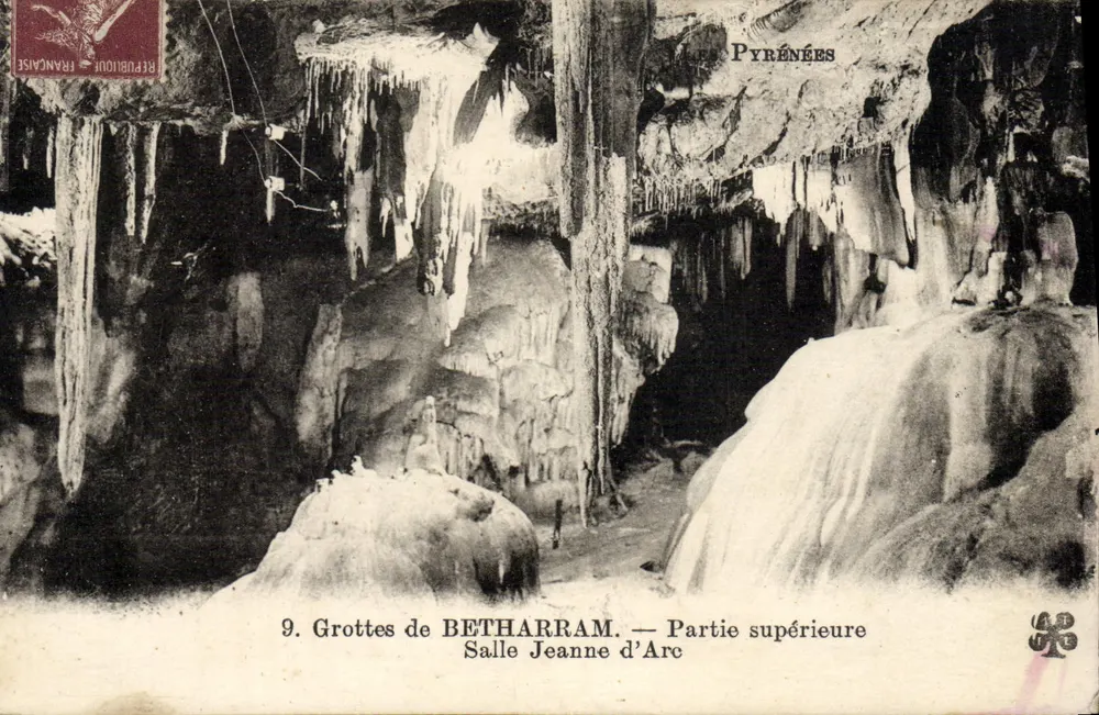Höhlen von BETHARRAM — Oberer Teil, Saal Jeanne d'Arc — Pyrénées - Vorderseite