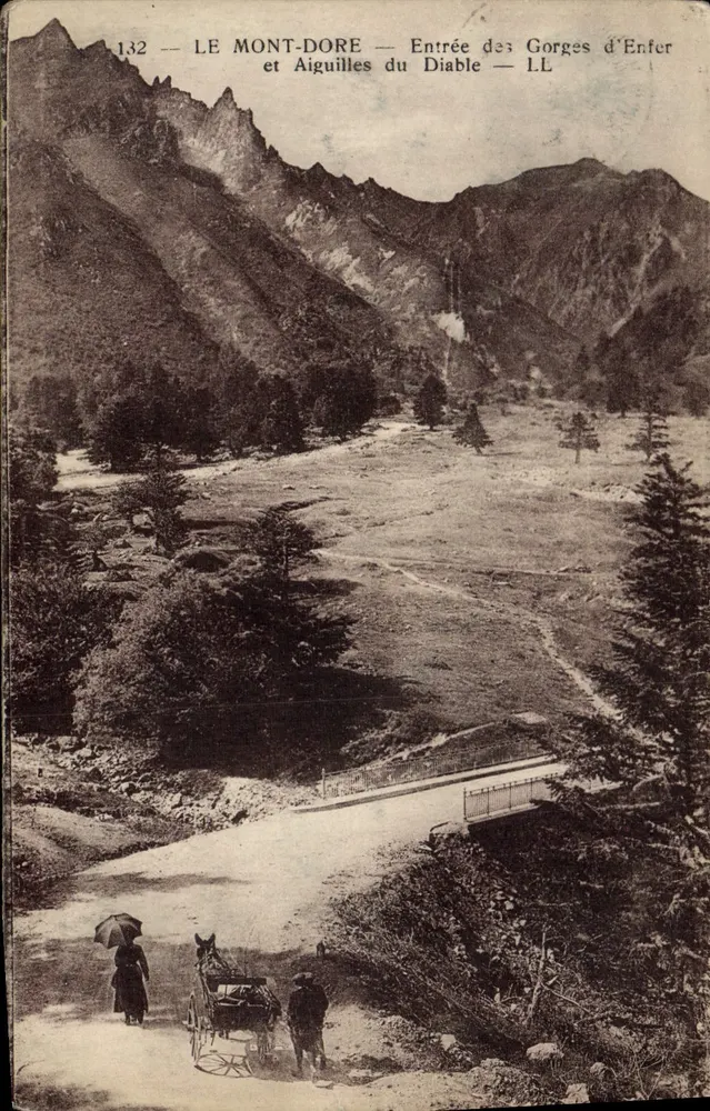 Mont-Dore — Eingang zu den Hölle Schluchten und Teufelszähnen — LL n°132 - Vorderseite