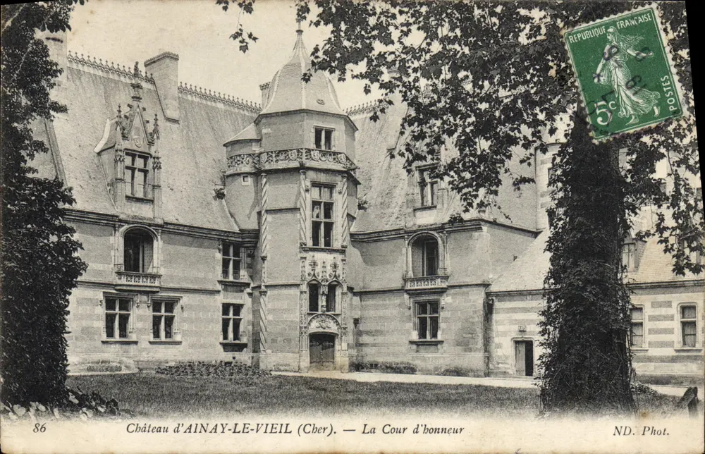 Schloss Ainay-le-Vieil (Cber) — Die Ehrenhof — ND. Foto. - Vorderseite