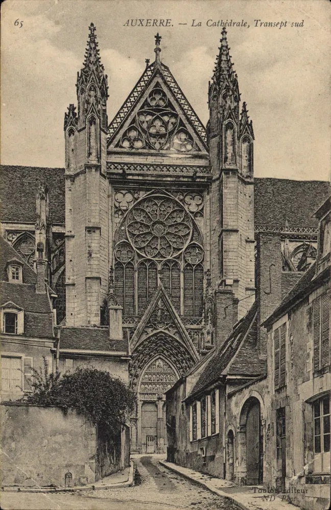 Auxerre — La Cathédrale, Transept sud — Toulon & éditeur, ND Phot. - Frente