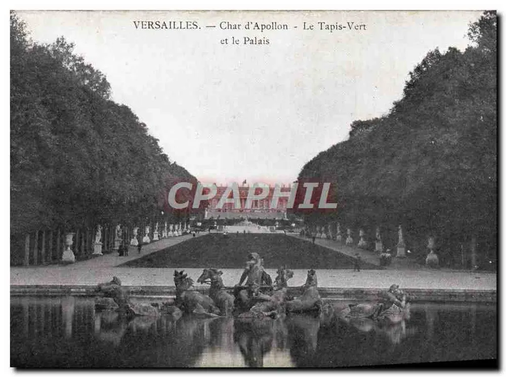 Versailles — Wagen des Apollon - Der Grasboden und das Schloss - Vorderseite