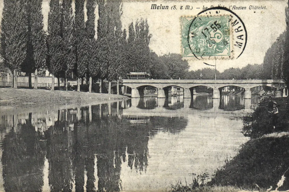 Melun (S. & M.) — be D. do Velho Castelo — editor não identificado - Frente