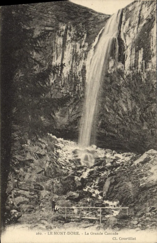 O Mont-Dore - A Grande Cascata — Cl. Courtillat, n° 260 - Frente