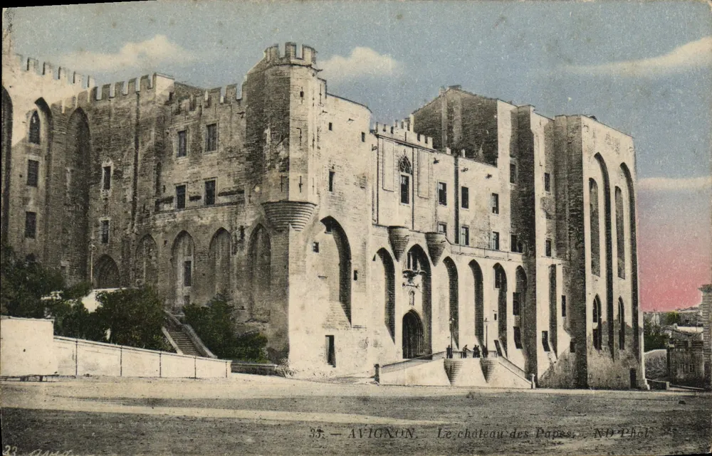 Avignon — O castelo dos Papas — ND Thof - Frente