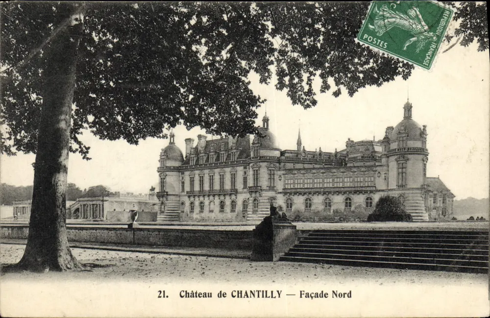 Castelo de CHANTILLY — Fachada Norte — Héliotypie Bourdier e Faucheux, Versailles, n°21 - Frente