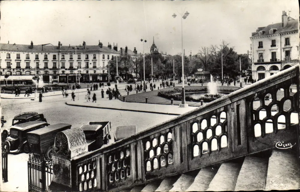 Place Jean-Jaurès — Tours — Fotografia Vérité - Frente
