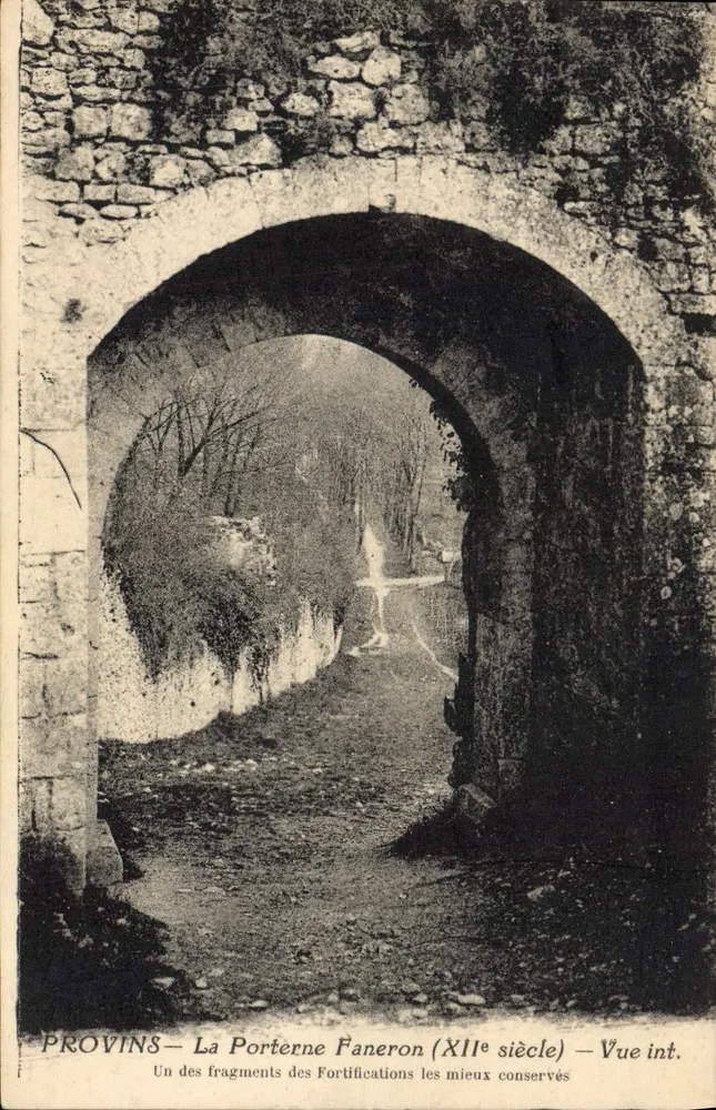 Provins — A Porterne Fanerion (século XII) — Vista interna - Frente