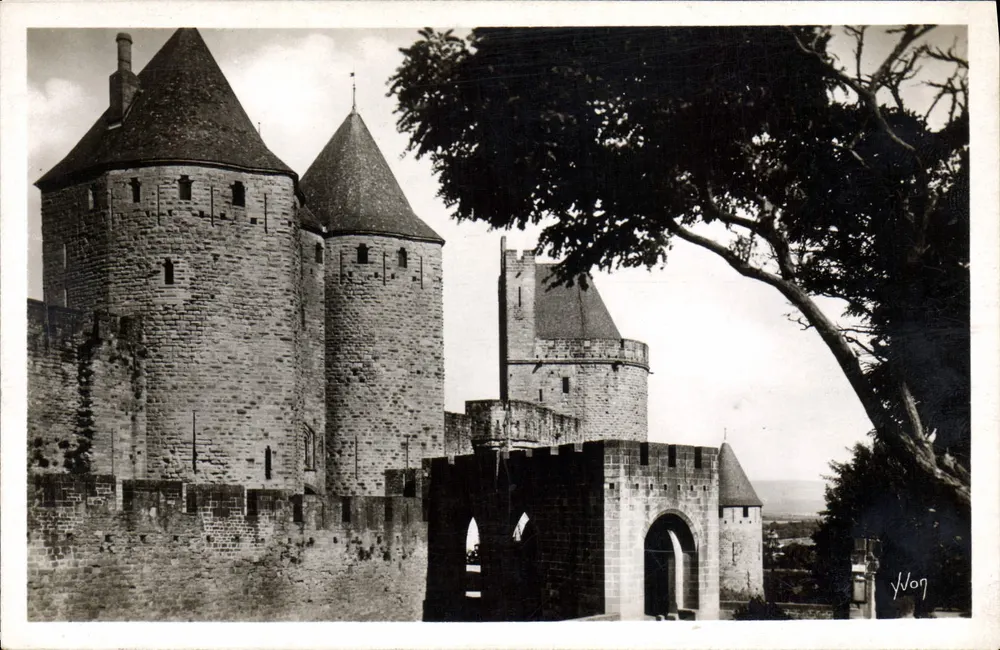 Carcassonne — Eingang zur Narbonnertüre — Der Zugbrücke — Editions Art e Yvon, Paris - Vorderseite