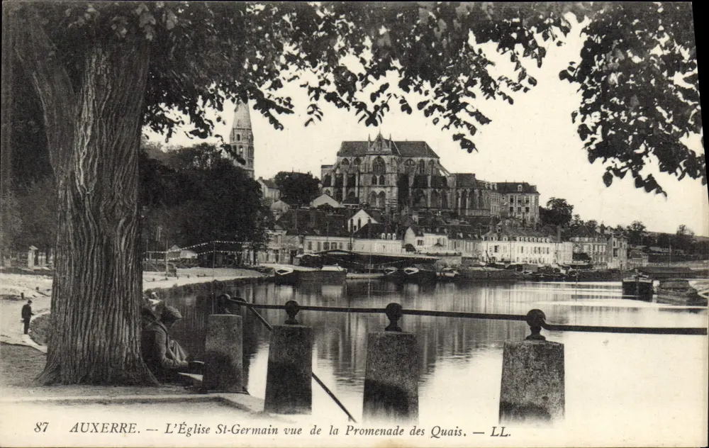 Auxerre — Kirche St-Germain von der Promenade der Quais aus gesehen — LL. — Nr. 87 - Vorderseite