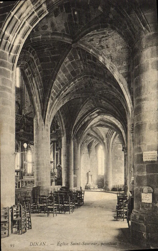 Dinan — Kirche St. Sauveur, Umgebung des Chors - Vorderseite
