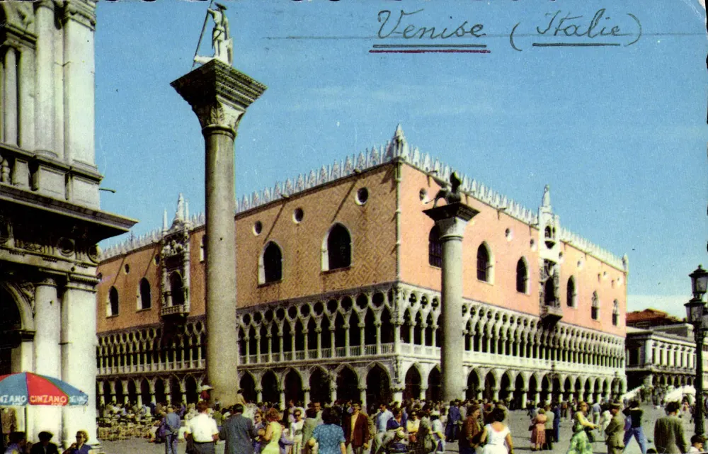Veneza (Itália) — Piazza del Palazzo dei Dogi — editor Cinzano, número de série não visível - Frente