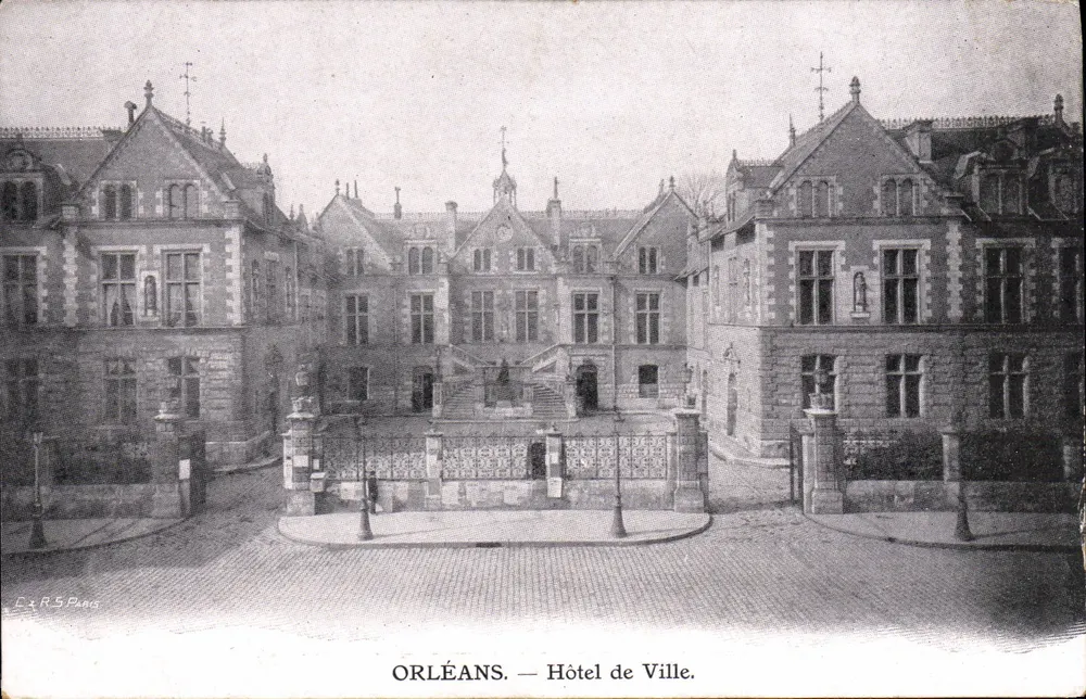 Orléans — Hotel de Ville - Frente