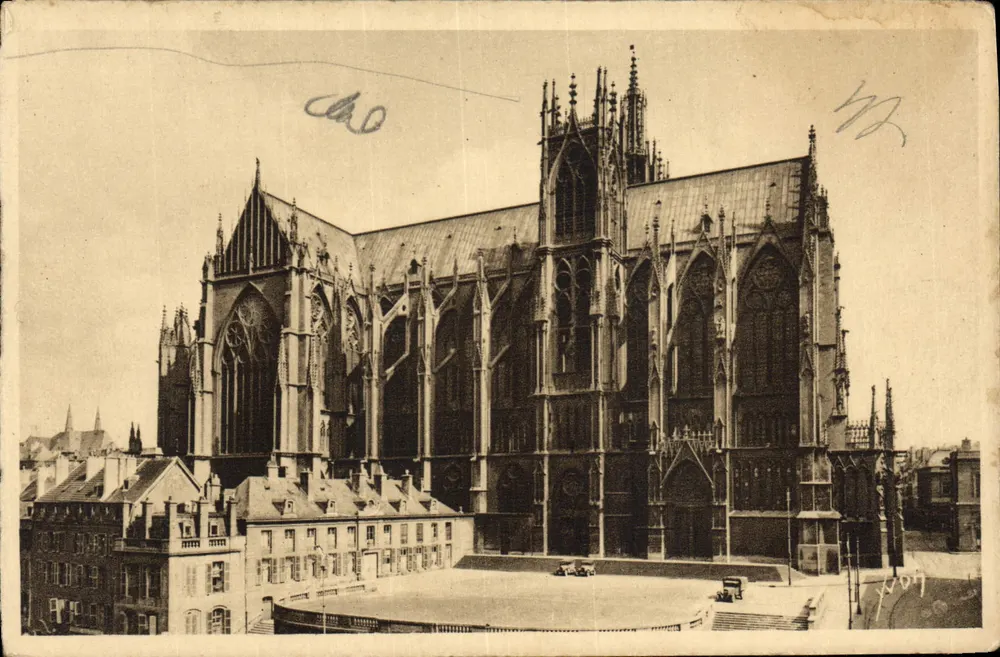 Metz — Abside da Catedral — La Douce France, n°101 - Frente