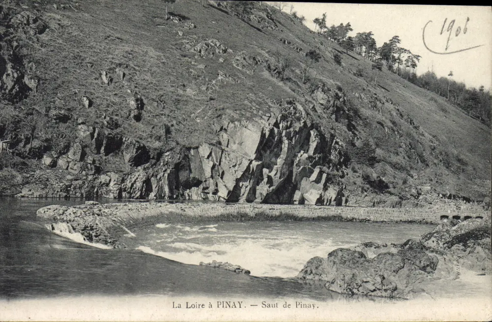 A Loire em PINAY — Salto de Pinay — editor não visível - Frente